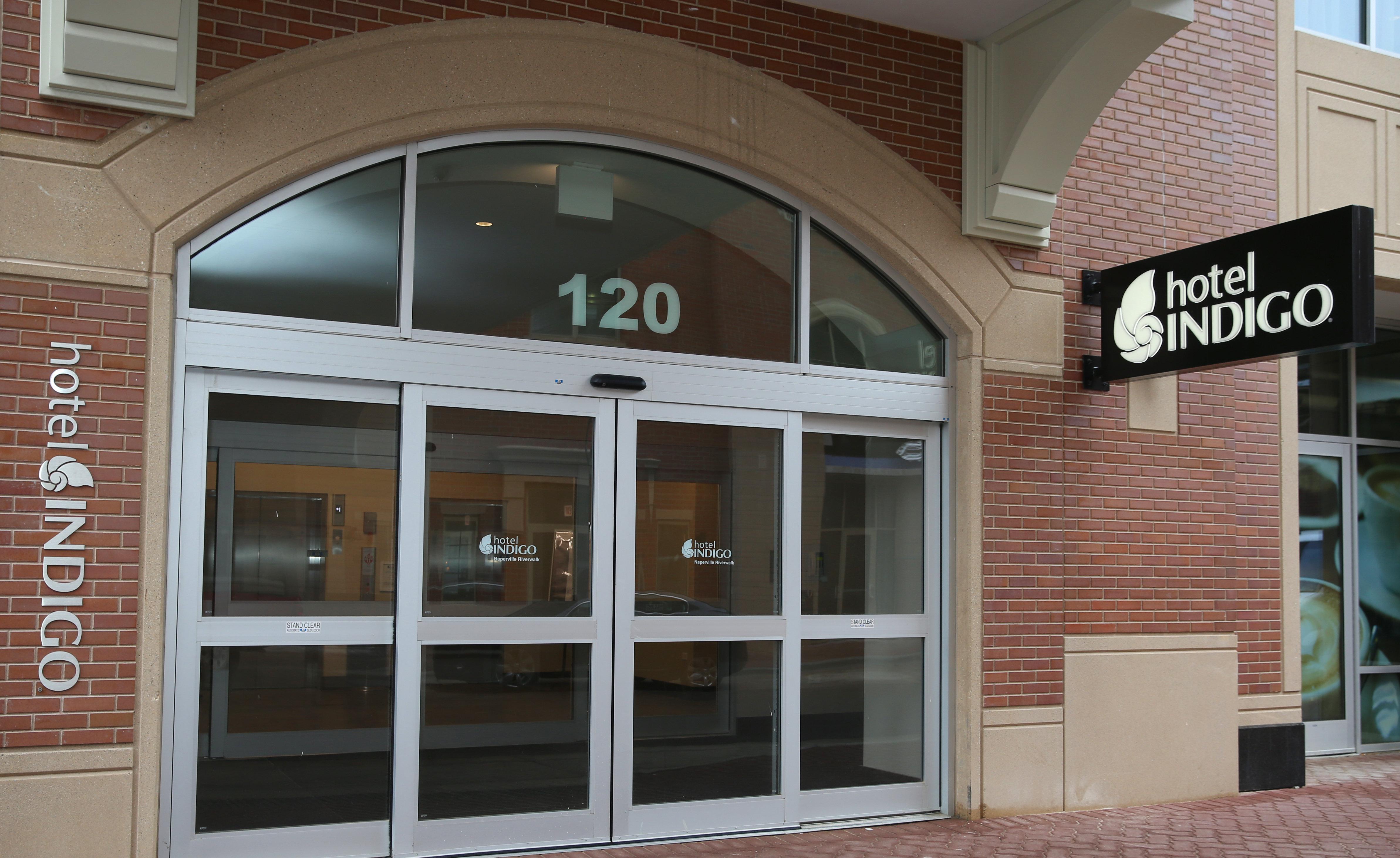 Hotel Indigo Naperville Riverwalk By Ihg Exterior photo