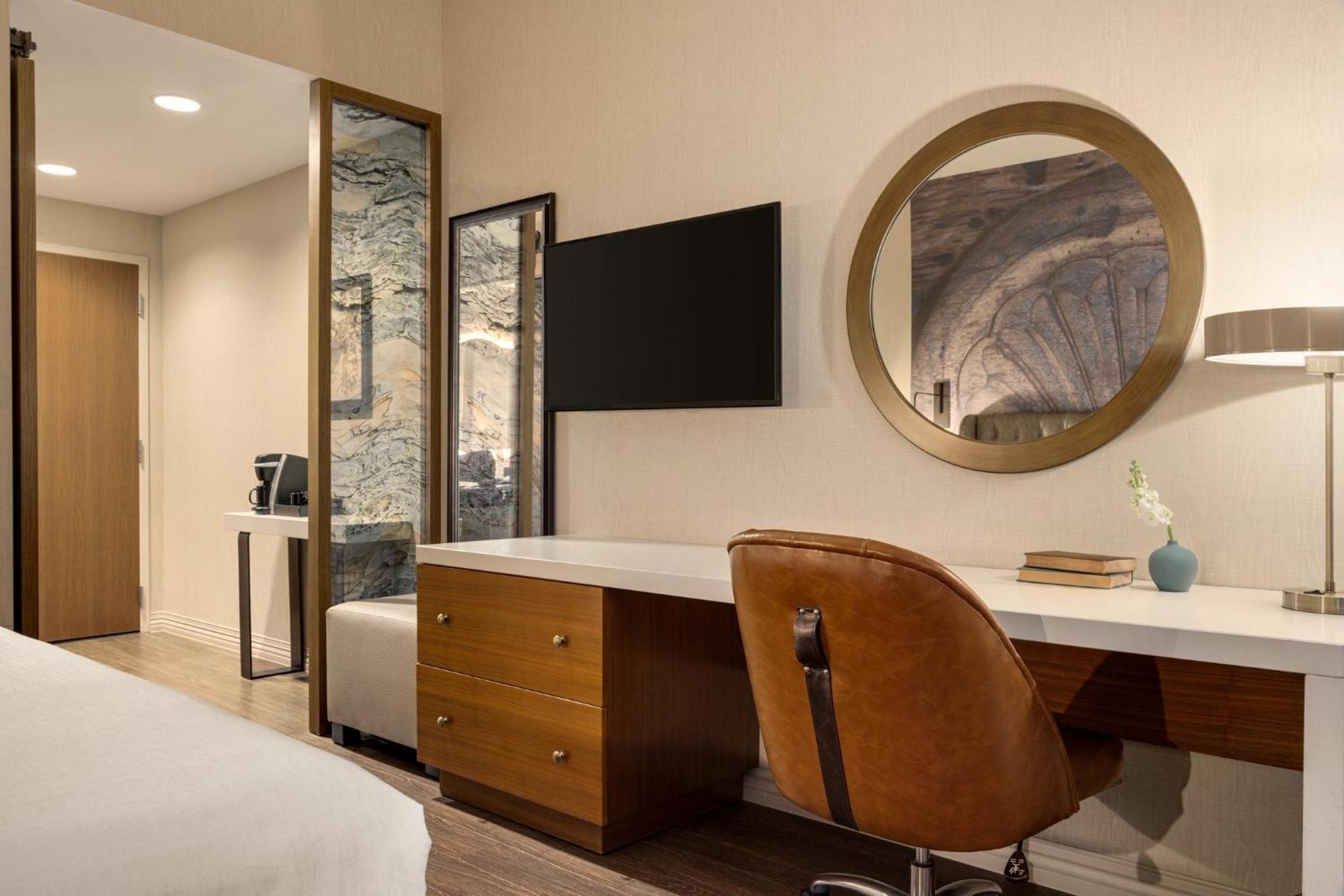 Hotel Indigo Naperville Riverwalk By Ihg Exterior photo