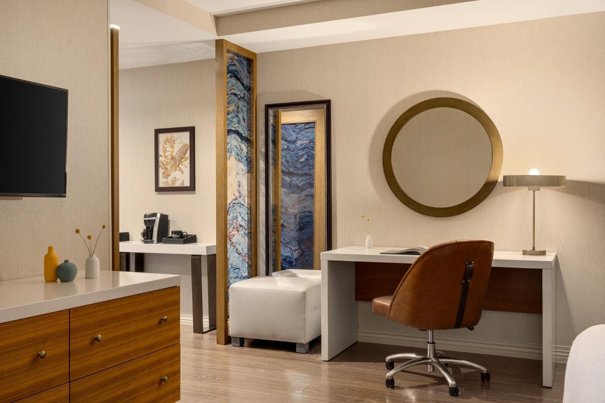 Hotel Indigo Naperville Riverwalk By Ihg Exterior photo