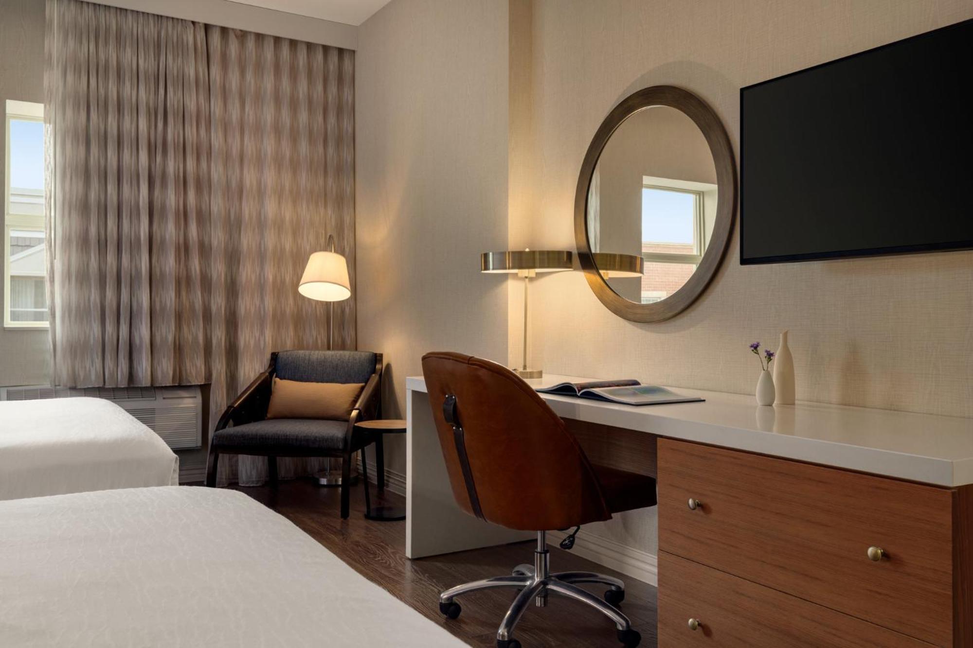 Hotel Indigo Naperville Riverwalk By Ihg Exterior photo